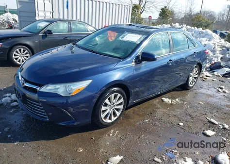 2015 Toyota Camry Xle z USA, uszkodzony, nr VIN 4T1BF1FK7FU958653